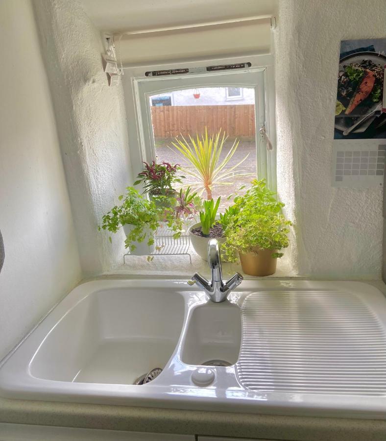 Idyllic Cornish Cottage, Superking Bed, Private Garden Dogs Welcome ทรูโร ภายนอก รูปภาพ